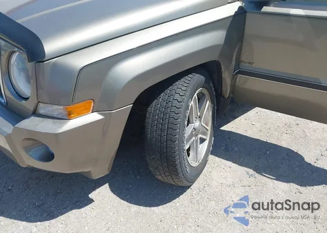 2008 Jeep Patriot Sport from USA, damaged, VIN 1J8FT28W18D636073